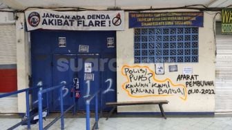 Stadion Kanjuruhan Jadi Neraka di Tangan Aparat, Sulastri hanya Pasrah Saat Gas Air Mata Melumpuhkanya, Suami Korbankan Nyawa demi Cucu