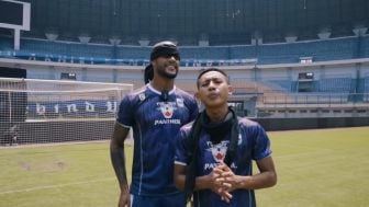 Dua Pemain Persib Bandung, Beckham Putra dan David da Silva Challenge jadi Kiper, Kira-kira Siapa Pemenangnya?