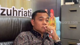 Calon Menantunya Terlibat Video Syur, Ini Jawaban Haji Faisal Ketika Ditanya Masih Merestui Fadly Faisal dengan Rebecca Klopper atau Tidak