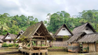 Tradisi Menyambut Ramadhan 2023 di Kampung Naga Tasikmalaya, Yang Belum Banyak Diketahui Orang, Tak Ada Listrik dan Pengeras Suara