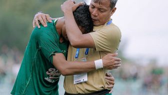 Rachmat Irianto Unggah Momen Dipeluk sang Ayah, Bejo Sugiantoro, Begini Kata  Bobotoh dan Bos Persib