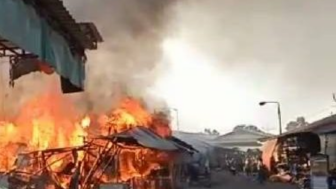 Gudang Telur di Pasar Cikurubuk Tasikmalaya Terbakar, Tonan Bahan Sembako Untuk Stok Ramadhan Juga Hangus