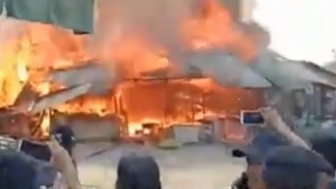 Kebakaran Terjadi di Tasikmalaya dan Garut, Pasar dan Rumah Tiga Lantai Membara, Untung Tak Ada Korban Nyawa