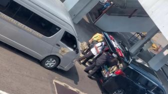 Sri Mulyani Disindir gegara Muncul dari Mobil Alphard yang Terobos Masuk Apron Bandara, eks Dubes SBY: Dosa Kecil Aja Lah