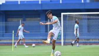 Para Pemain Persib harus Berusaha Keras, Persiapkan Diri sebelum Kompetisi Liga 1: Latihan Tiga Kali Sehari!