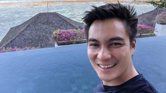 Nyesek! Sudah Koar-koar di Medsos, Baim Wong Malah Gagal Berangkat Haji?