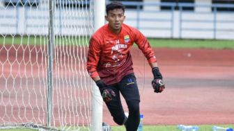 GOOD NEWS! Lengan Kanan Teja Paku Alam sudah Pulih, Siap Kawal Gawang Persib Kembali