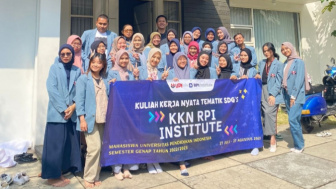 Di Bandung Barat, Mahasiswa KKN UPI RPI Institute Gelar Cek Kesehatan Gratis dan Senam Sehat