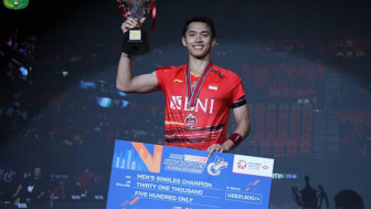 Jonathan Christie Rayakan Ulang Tahun Di Podium Hong Kong Open 2023