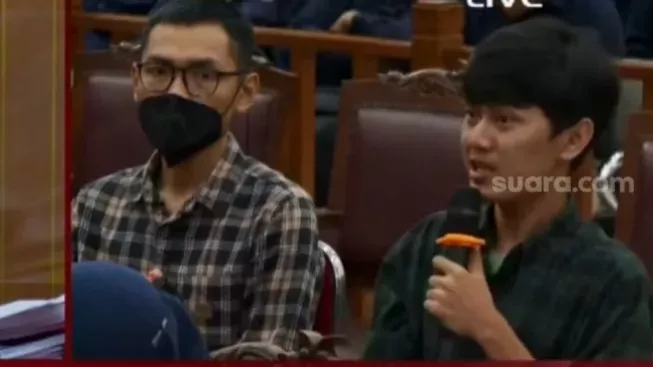 Pengakuan Sopir Ambulans yang Membawa Jenazah Brigadir J: Hanya Pakai Baju dan Wajah Ditutupi Masker