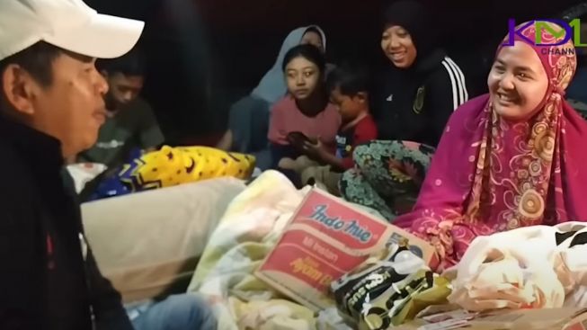 Ingin Move On Dari Ambu Anne, Kang Dedi Goda Gadis Muda asal Cianjur : No WA dan BH-nya Berapa Sih