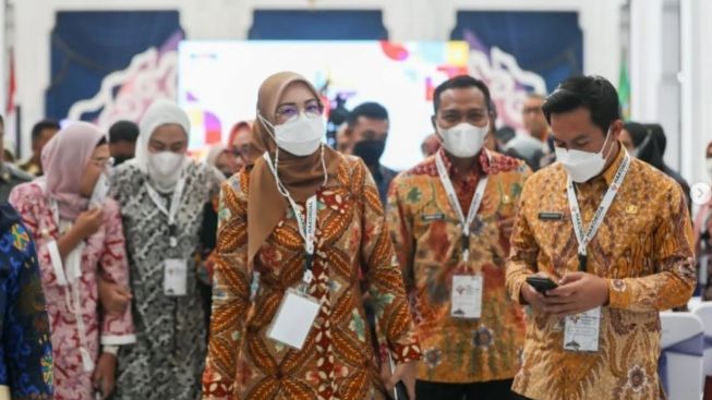 Tampil Cantik di Hari Anti Korupsi, Anne Ratna Mustika Lupa Ada 3 Kasus Korupsi di Purwakata yang Belum Tuntas