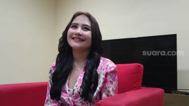 Kena Mental! Prilly Latuconsina dibuat Diam Seribu Bahasa oleh Kiky Saputri Tentang Pemahaman Pernikahan, Prilly Auto Nyari Suami?