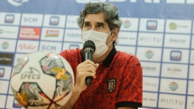 Stefano Cugurra Dirujak Usai Bali United Dibantai Lee Man FC, Suporter Serdadu Tridatu Boikot Stadion I Wayan Dipta?