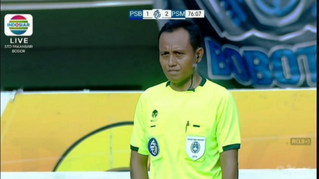 Persib vs Wasit  Dwi Purba Ramai,  Pernah Bermasalah dengan Umuh Muchtar, Diskors PSSI Karena Berpihak ke PSM