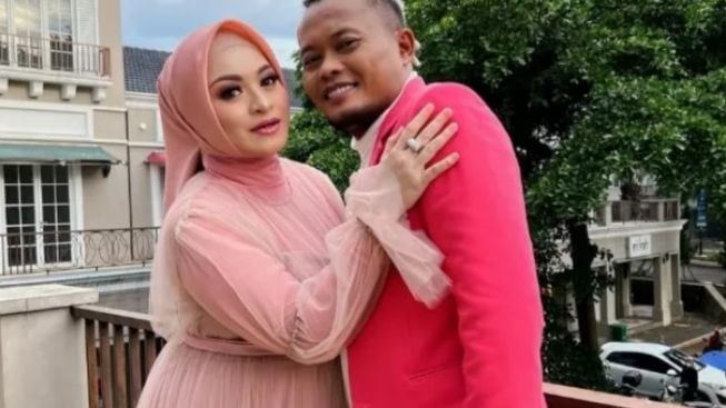 Nathalie Holscher Keceplosan Manggil Sayang ke Mantan Suami, Sinyal Rujukkah?