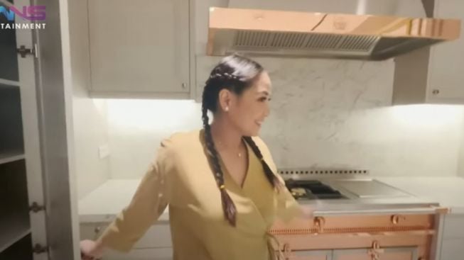 Wow! Ini Dia Harga Perabotan Rumah Baru Raffi Ahmad dan Nagita Slavina yang Bikin Geleng-Geleng Kepala, Kompornya Saja Rp1 Miliar Rupiah