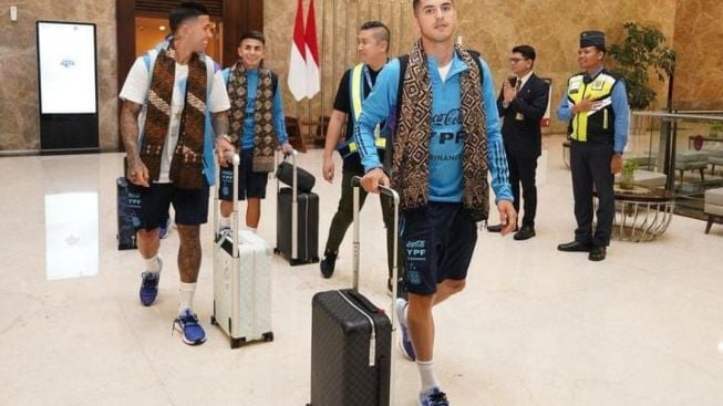 Akhirnya Para Pemain Argentina Tiba di Indonesia, Tanpa Lionel Messi?